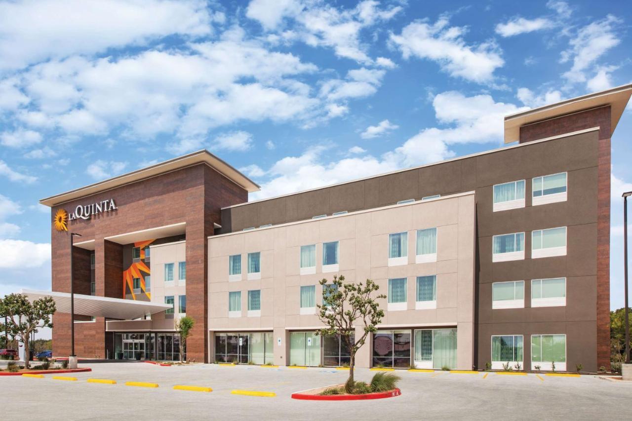 La Quinta Inn & Suites By Wyndham バーズタウン エクステリア 写真