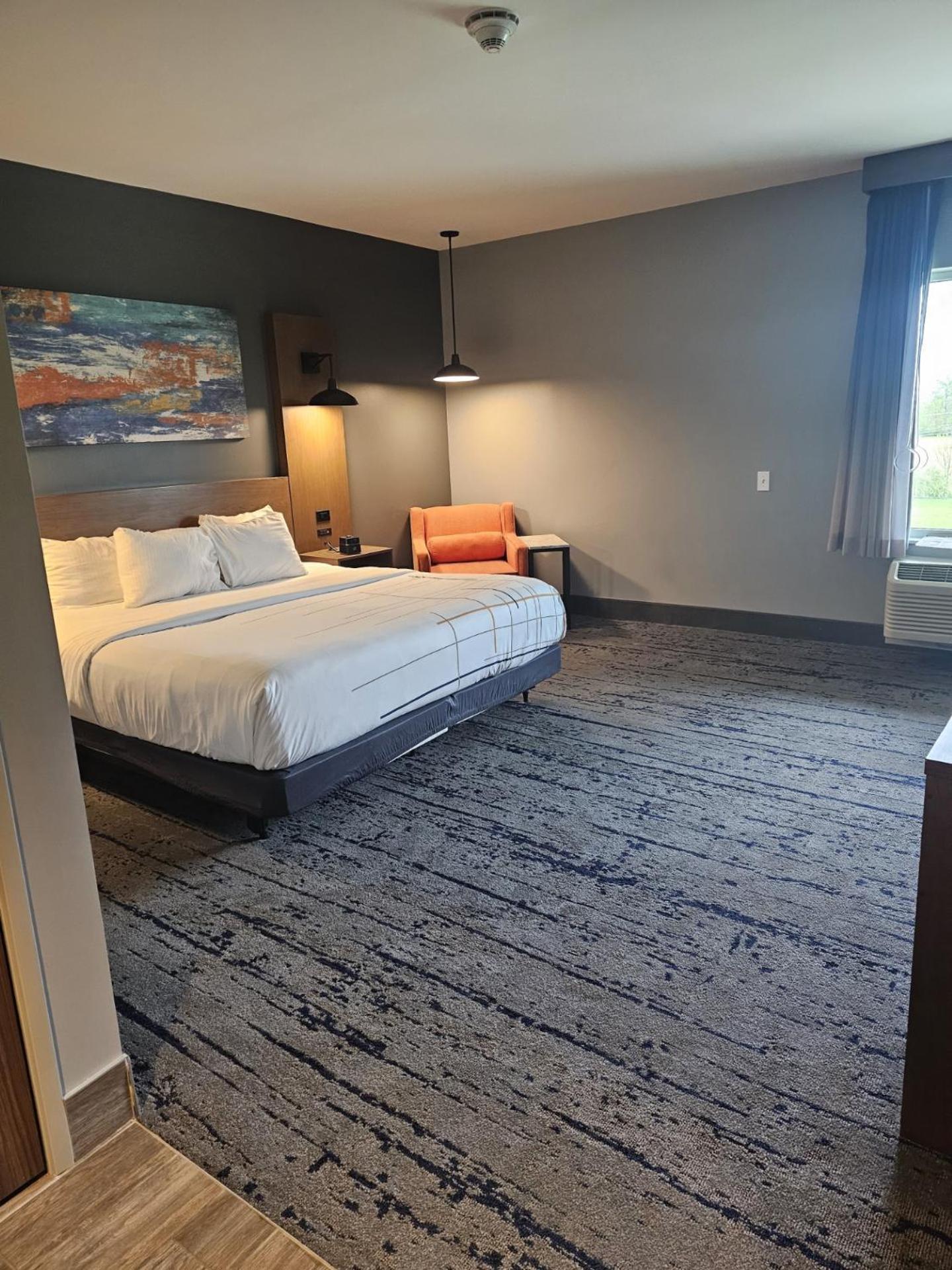 La Quinta Inn & Suites By Wyndham バーズタウン エクステリア 写真